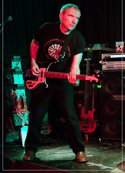 DKJ NERVE TOY TRIO PIC London 2008